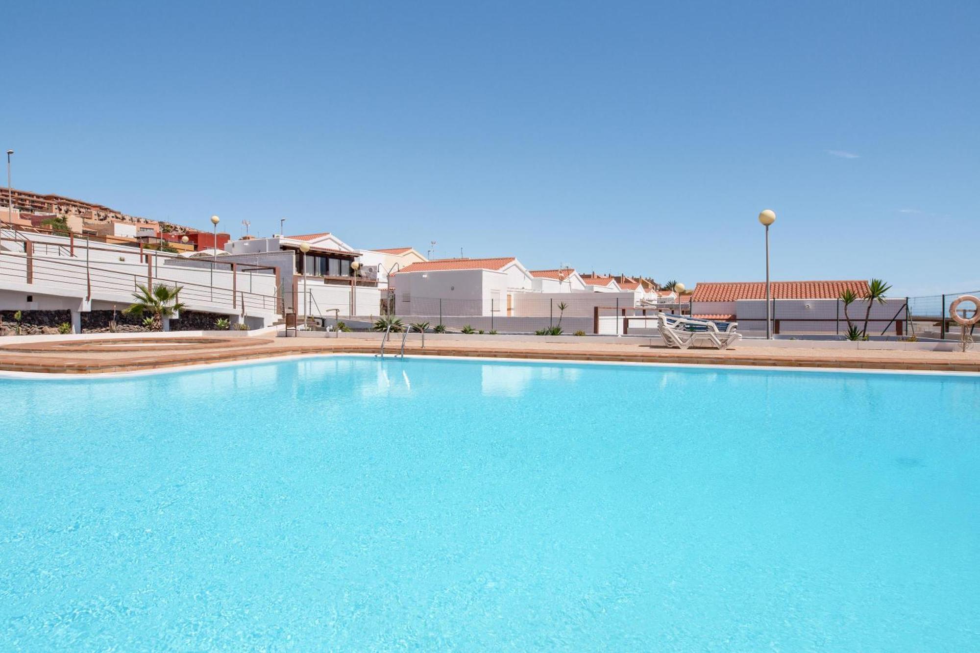 Caleta Beach Deluxe Caleta De Fuste Exterior photo